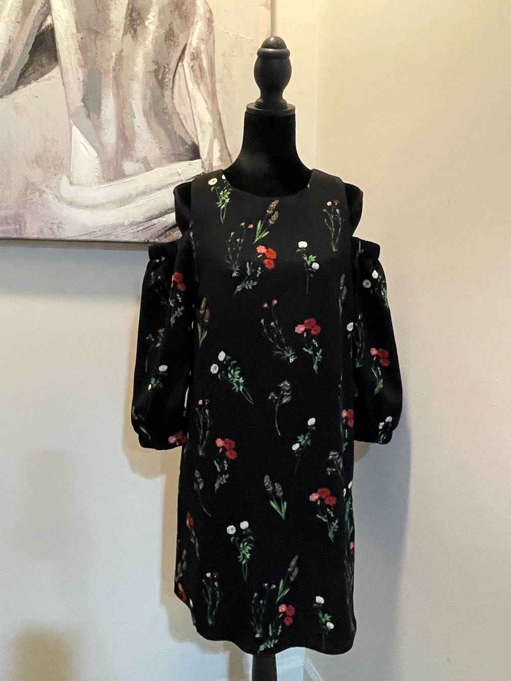Do-Be Cold-Shoulder Dress - Picture 3 of 12